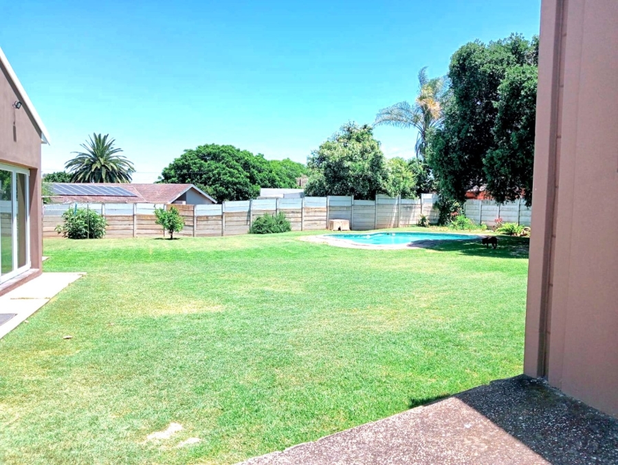5 Bedroom Property for Sale in Vanes Estate Eastern Cape